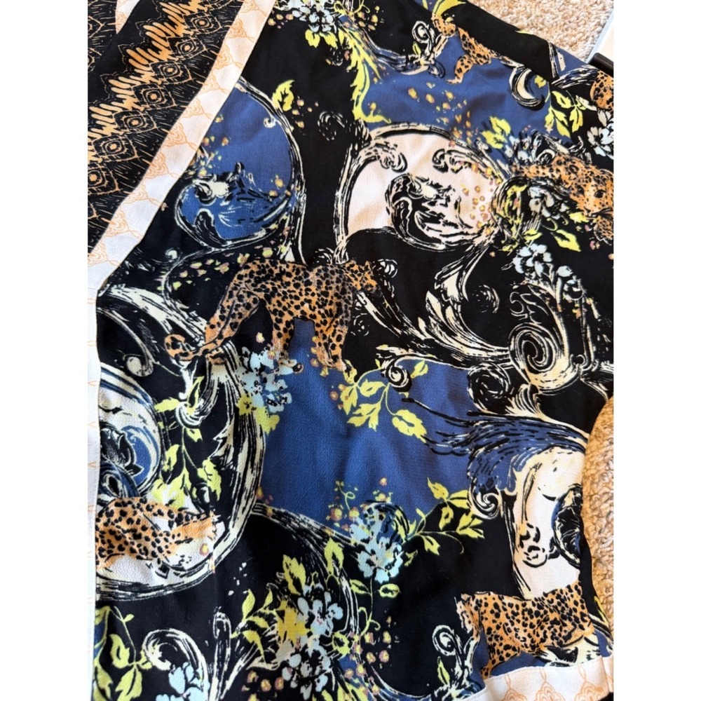 Free People Flowy Button Front Blouse Leopard Floral Geometric Black Medium - Picture 7 of 9
